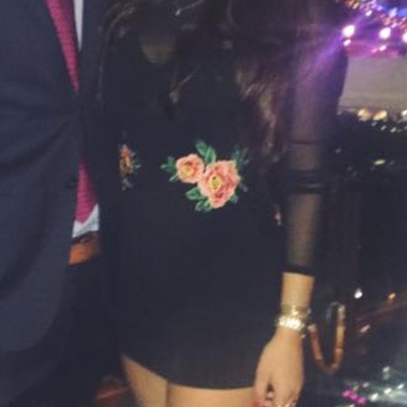 Mini black dress with mesh detail - Picture 3 of 3